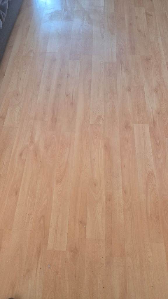 FREE TO COLLECT Laminate Click Flooring Was Fitted In A 3 Metre x 8 Metre Room