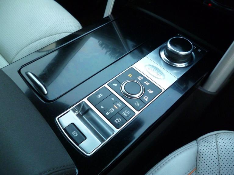 2017 Land Rover Discovery 3.0 TD V6 HSE Auto 4WD Euro 6 (s/s) 5dr ESTATE Diesel Automatic