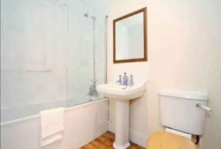 Room in Property in Rosemount area 