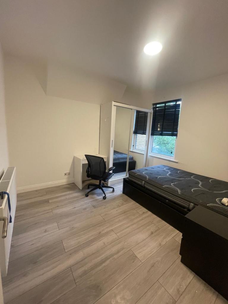 Double Room near seven king station 