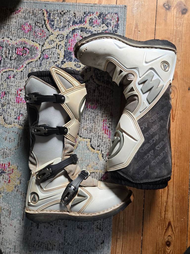 ACERBIS BOOTS UK SIZE 8
