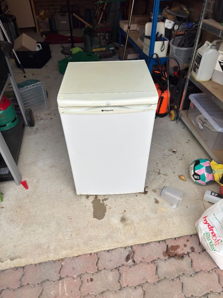 Hot point fridge 
