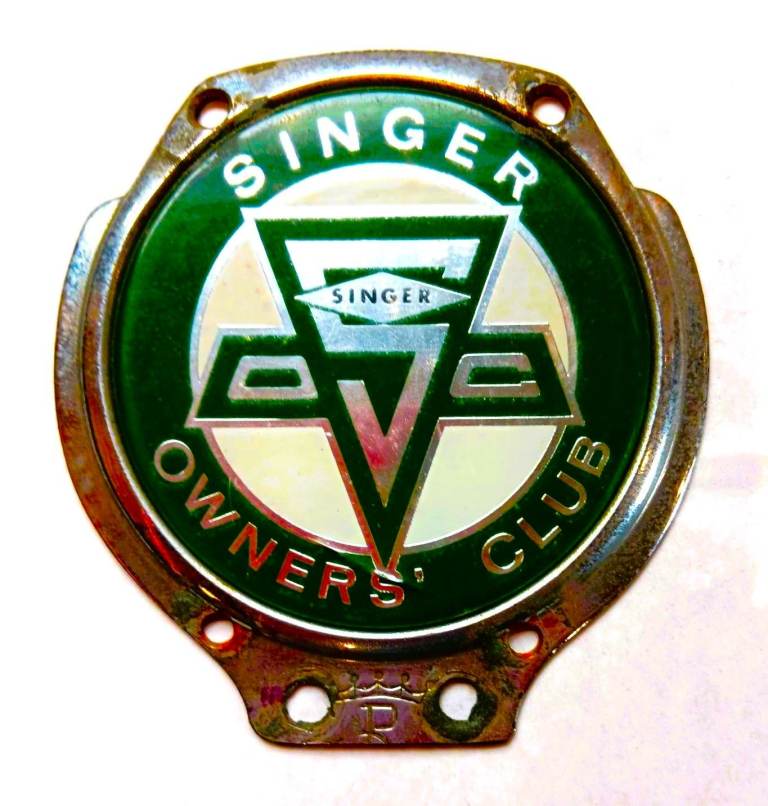 SINGER OWNERS CLUB ENAMEL BADGE