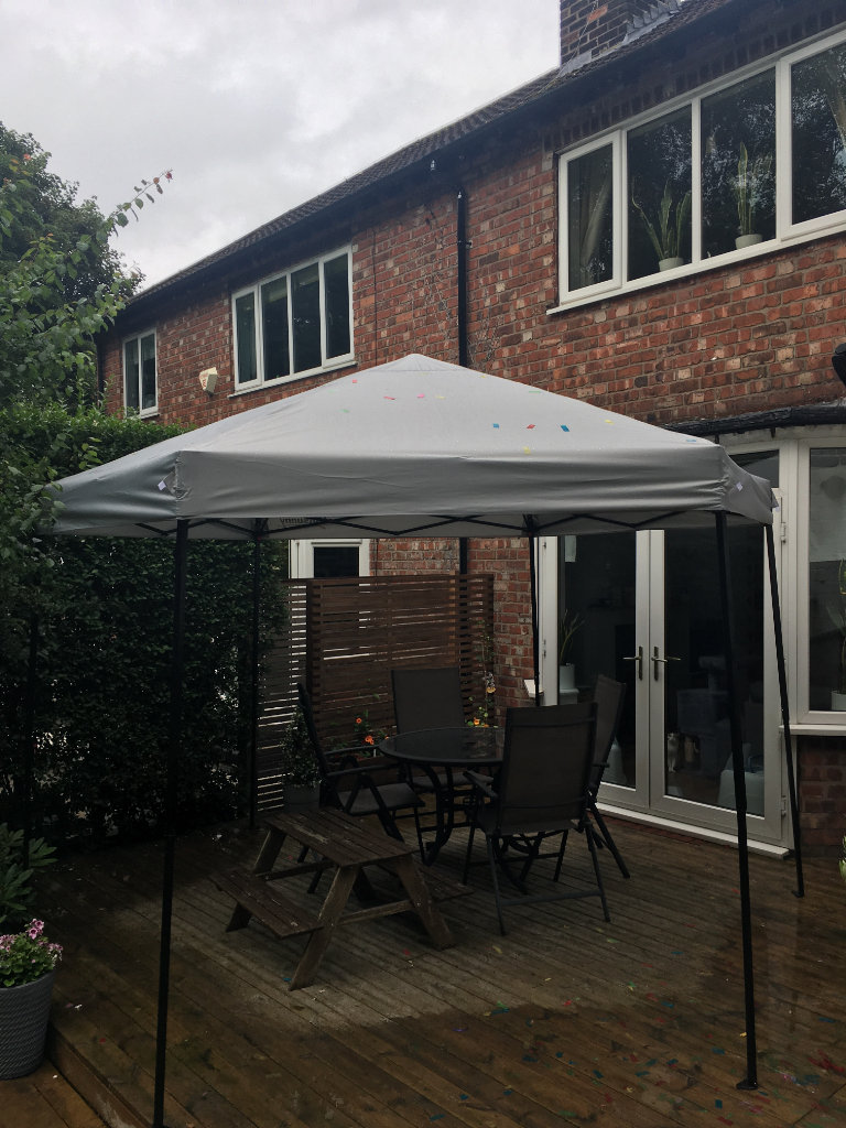 Pop up gazebo 3 x 3.5m for rent