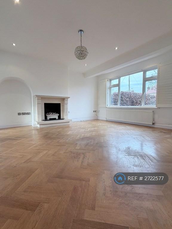 3 bedroom house in Blue Bridge Road, Brookmans Park, Hatfield, AL9 (3 bed) (#2722577)