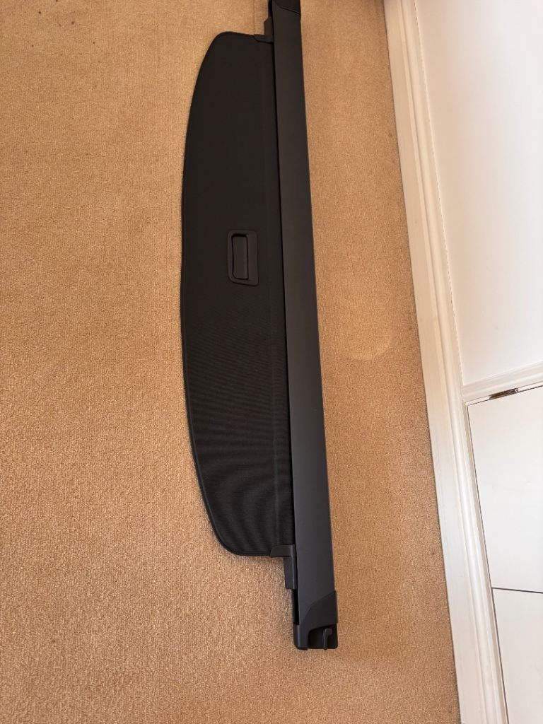 Q7 retractable boot cover