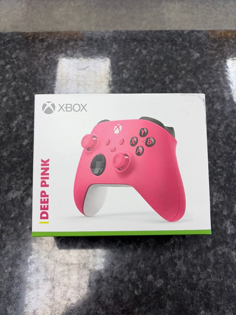 Xbox Series Controller - Deep Pink