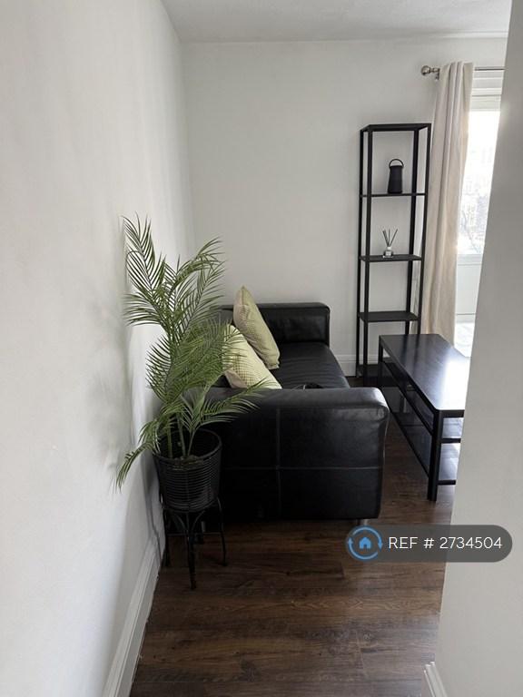 1 bedroom flat in Westbourne Park Road, London, W11 (1 bed) (#2734504)