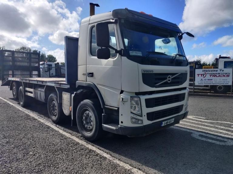 2011 VOLVO FM 11 410HP 6X2 with 31ft Heavy duty body