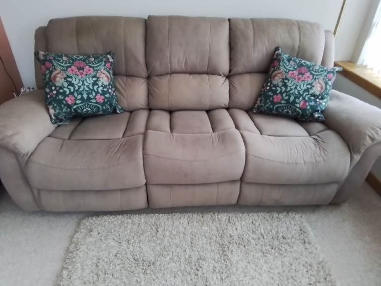 3 seat recliner sofa