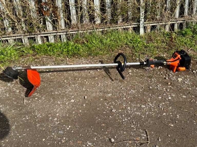 Tanaka TBC-230s petrol strimmer good working order 