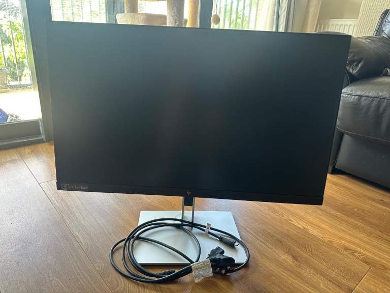 HP E27 G5 27-inch Monitor – As Good As New