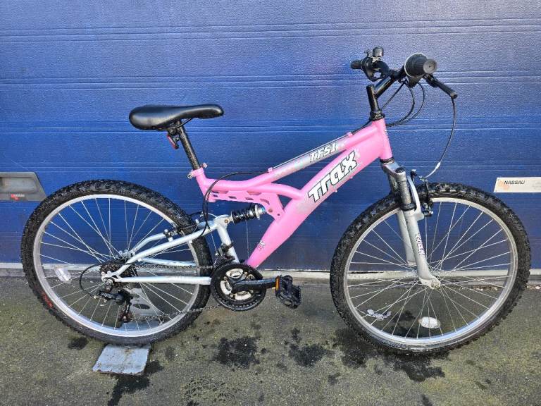 Unisex mountain bike TRAX TFS1  Wheels 26" Frame 16"  VGC!