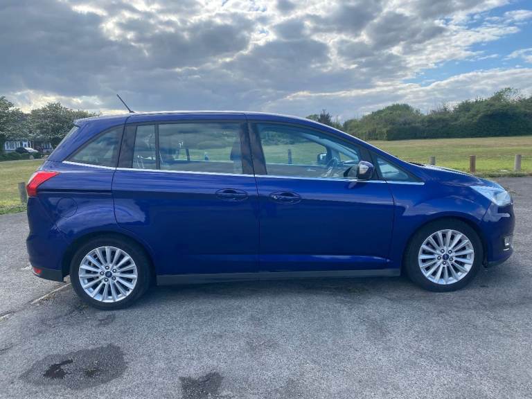 FORD GRAND C-MAX  1.0t  TITANIUM  2018  IN VGC  FSH  NEW BELTS  NEW MOT  NEW SERVICE  7 SEATER 