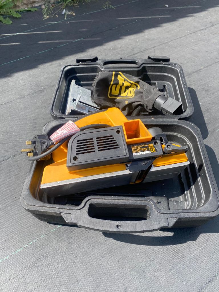 JCB Electric Planer in Carry Case – Good Condition