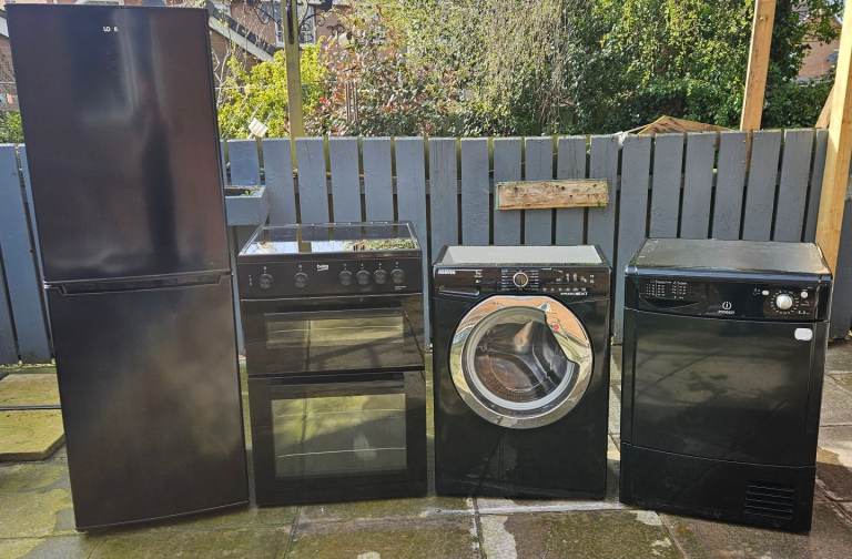 Bundle black cooker, fridge and tumble dryer 