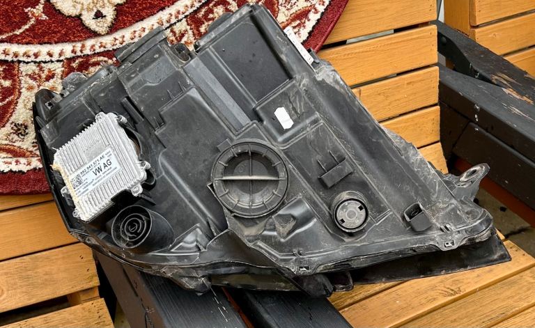 Volkswagen transporter 2021 left headlight