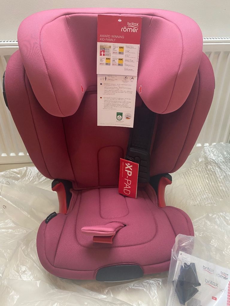 New boxed Britax Kidfix ll XP Sict(black series) car seat