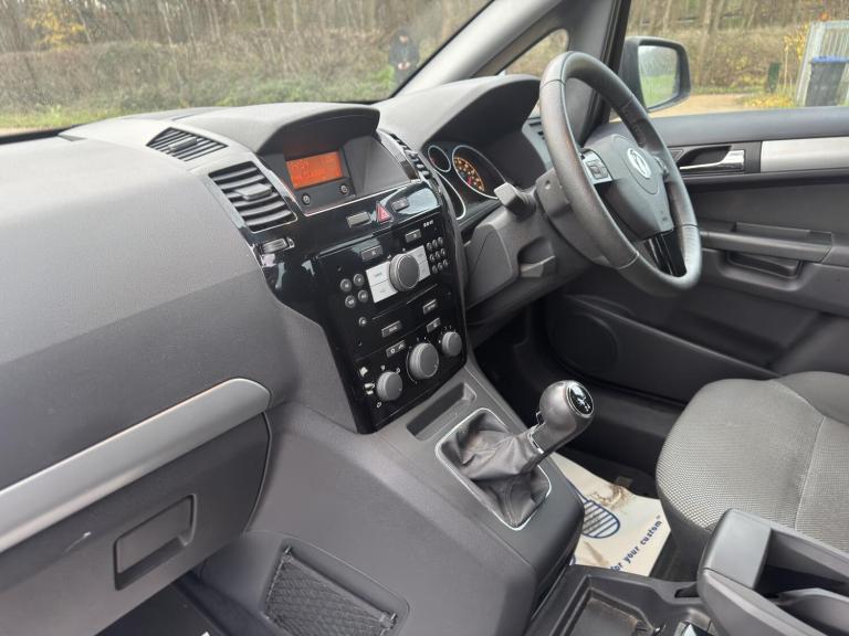 2013 Vauxhall Zafira 1.6 16V Exclusiv MPV 5dr Petrol Manual Euro 5 (115 ps) MPV Petrol Manual