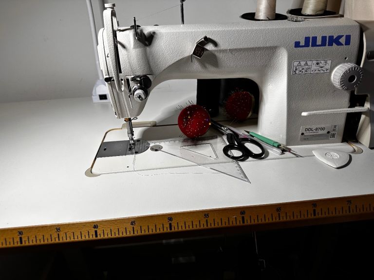 JUKI DDL-8700 Industrial Sewing Machine With LED Lamp