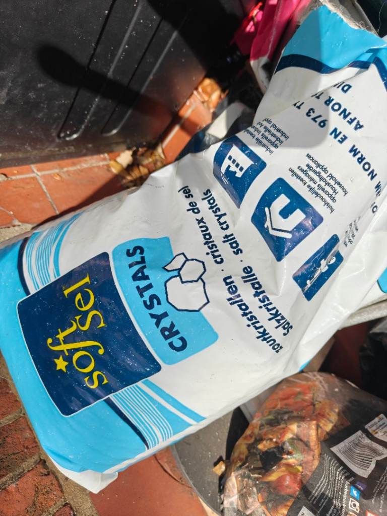 Water softener salt 