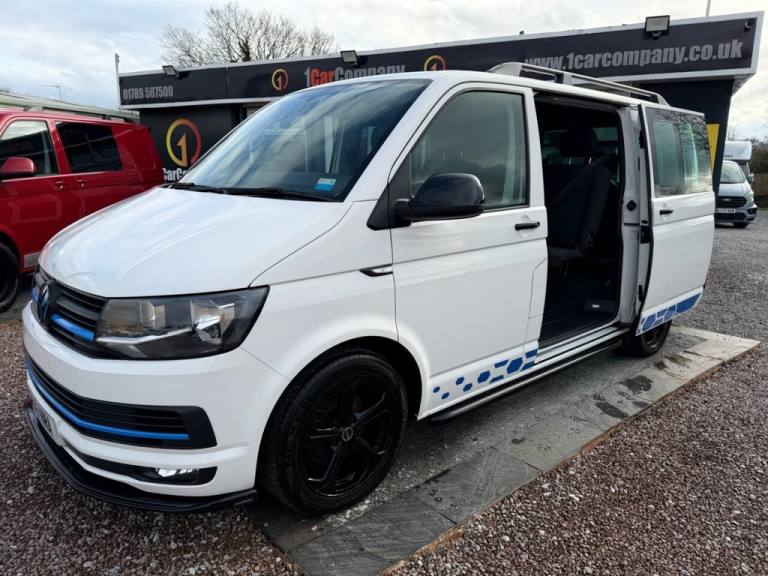 2016 Volkswagen Transporter 2.0 TDI T30 BlueMotion Tech Highline Kombi Cab 5dr Diesel Manual FWD ...