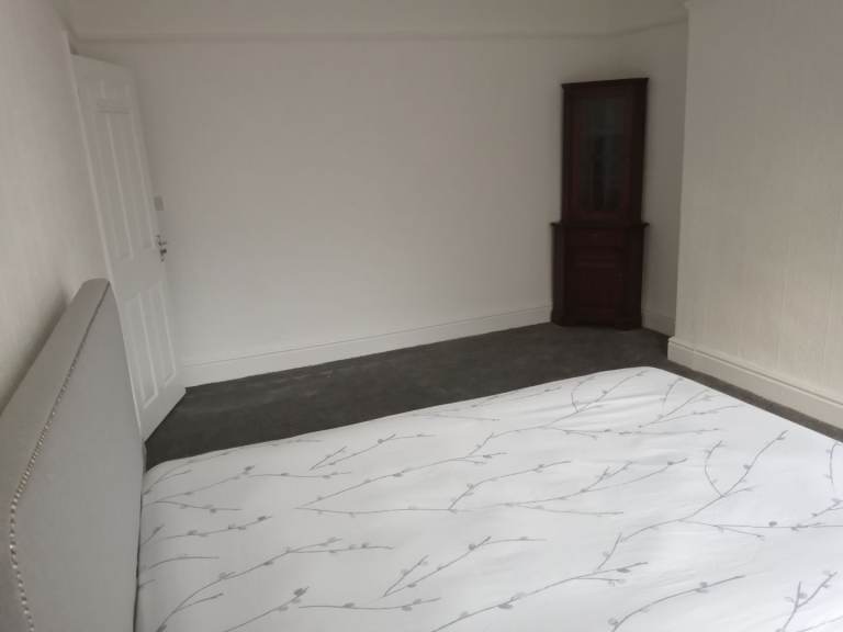 Room to rent in shared house on Trafford/Chorlton border.