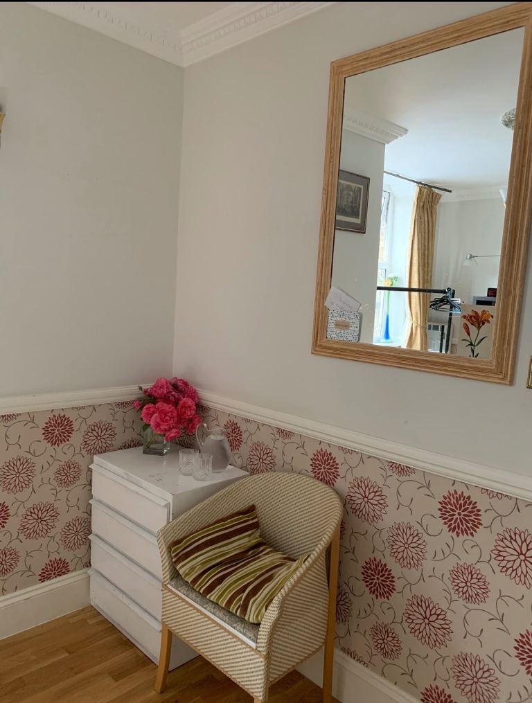 Elegant Double Room in SE18 (£680). Ideal for Professionals, Students 🌟