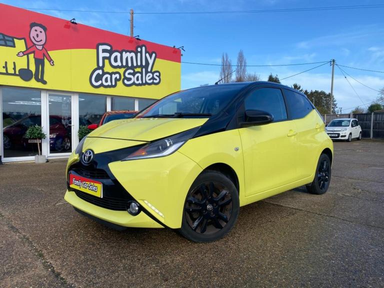 TOYOTA AYGO 1.0 X-CITE 3 STUNNING CONDITION AND COLOUR NEW MAJOR SERVICE AND MOT