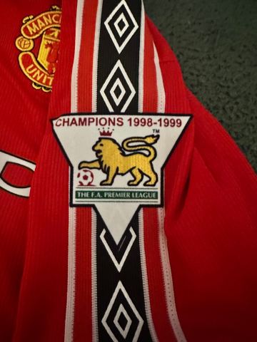 New Umbro Manchester United Football Shirt Giggs 11 – 2XL, £40.00