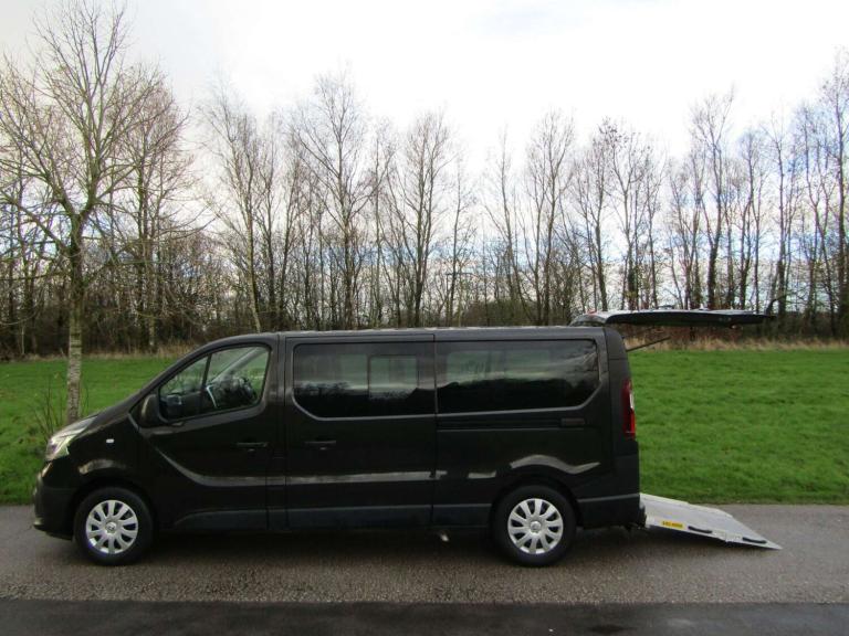 2020 Renault Trafic LL30 ENERGY dCi 120 Business 9 Seater MPV DIESEL Manual