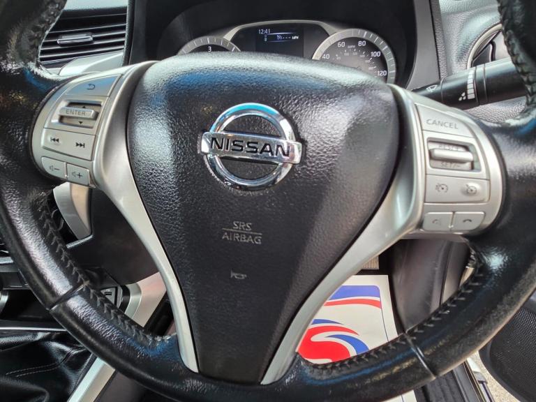 2016 Nissan Navara Double Cab Pick Up Tekna 2.3dCi 190 4WD PICK UP DIESEL Manual