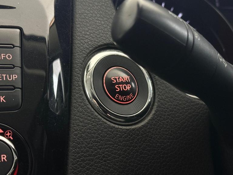 2017 Nissan Qashqai 1.5 dCi N-Connecta 5dr HATCHBACK DIESEL Manual