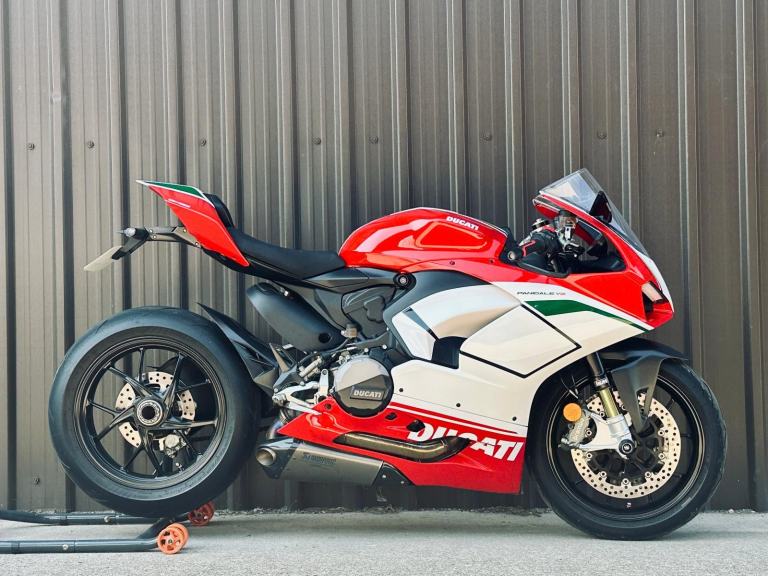 Ducati PANIGALE V2