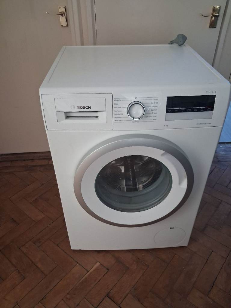 Bosch Washing Machine – White, Good Condition