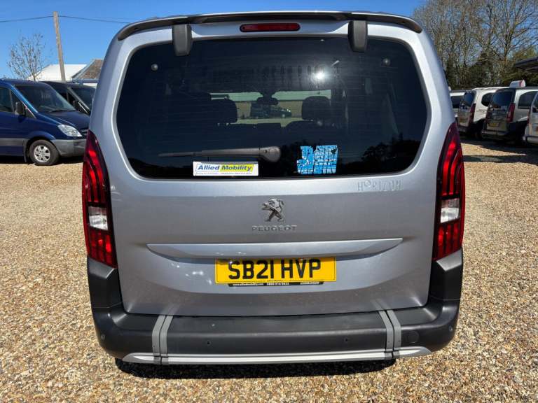 PEUGEOT RIFTER WHEELCHAIR ACCESSIBLE VEHICLE WAV WITH HOIST PASSENGER UP FRONT