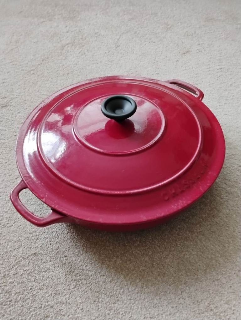 Invicta Chasseur 30cm Shallow Cast Iron Casserole Ruby Red 2.5L 