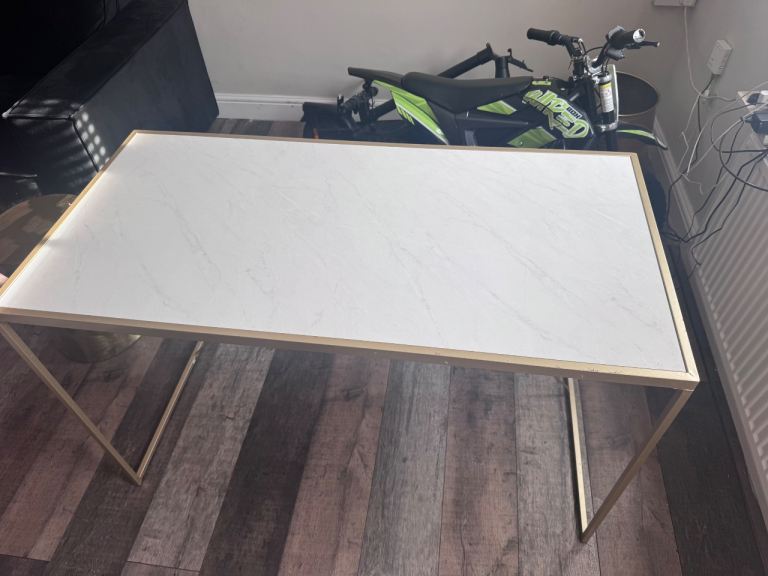 Modern White and Gold Coffee Table – As Good As New