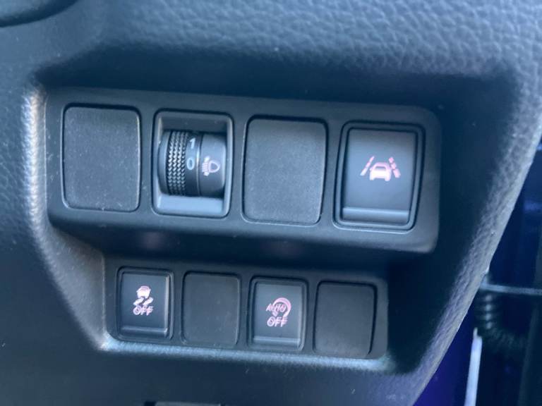 2017 Nissan Qashqai 1.5 dCi N-Connecta 5dr SUV DIESEL Manual