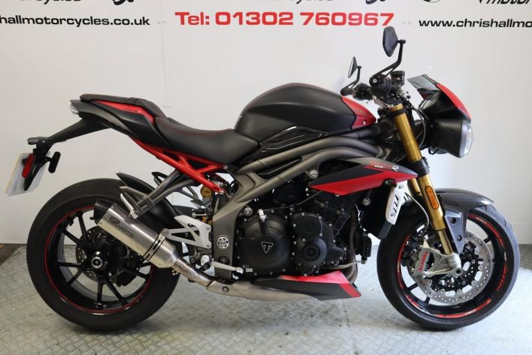 2018 Triumph Speed Triple 1050 R Dark