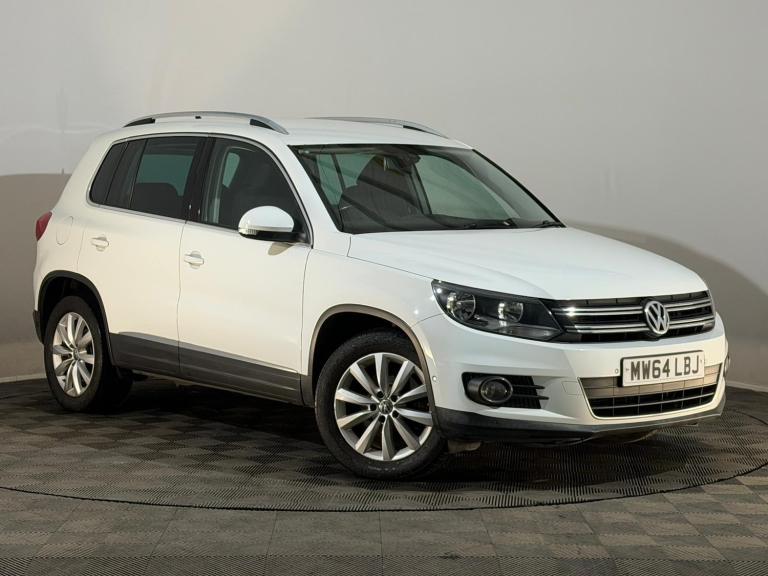 WHITE 2014 64 VOLKSWAGEN TIGUAN MATCH 2.0 DIESEL TDI BLUEMOTION TECH SUV 140 BHP