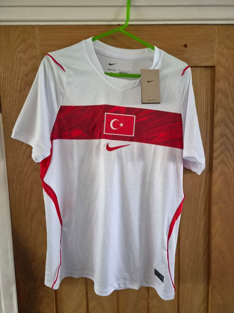 Turkey / Turkiye 2026 world cup shirt. Size Medium