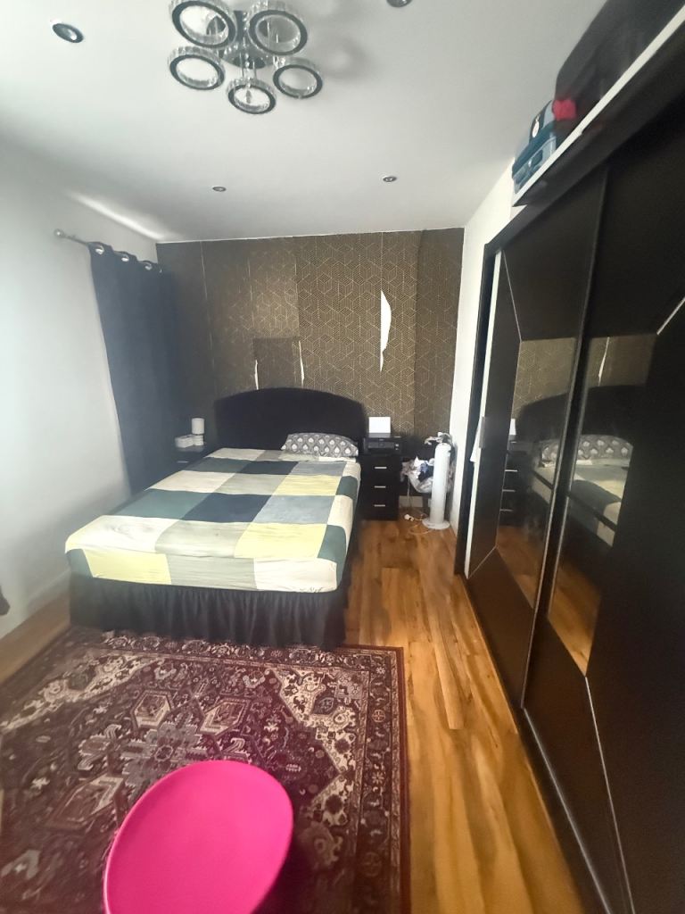 3 rooms available in Chadwell heath 