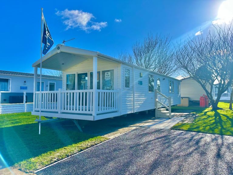 Static Home For Sale Norfolk Suffolk Border 11.5 Month Season 