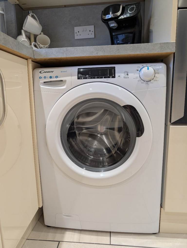 White Candy Smart Washing Machine - Good Condition