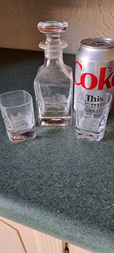 Commerative decanter 