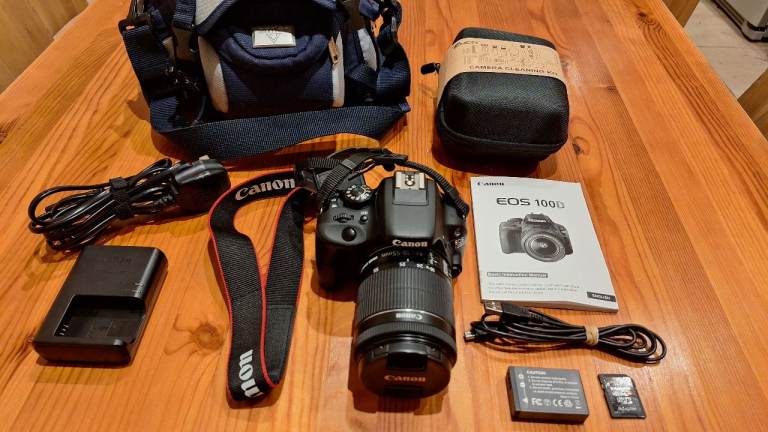 Canon EOS 100D DSLR Camera full kit - ideal for A Level Photography