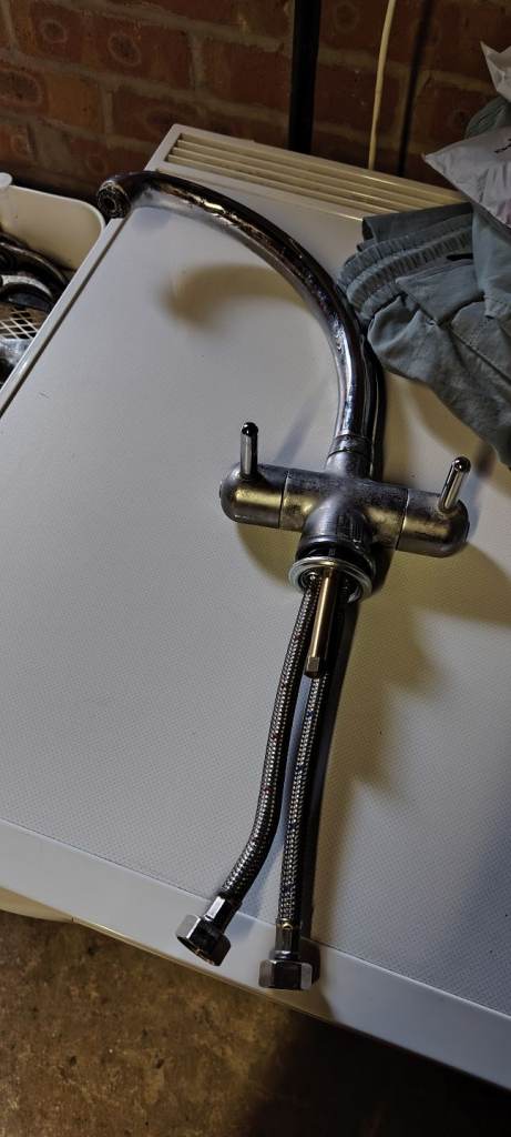 Chrome Kitchen Tap – Good Condition