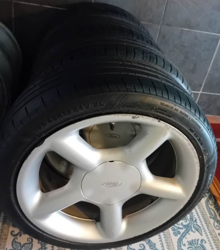 ALLOY WHEELS MK1 MONDEO OR ESCORT GREAT CONDITION SIZE 195/45R 16 84V XL 