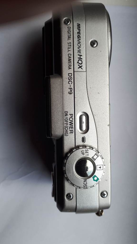 Sony Cyber-shot DSC-P9